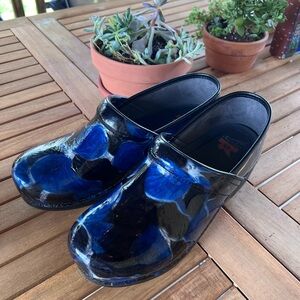 Dansko Clogs-Excellent Condition!